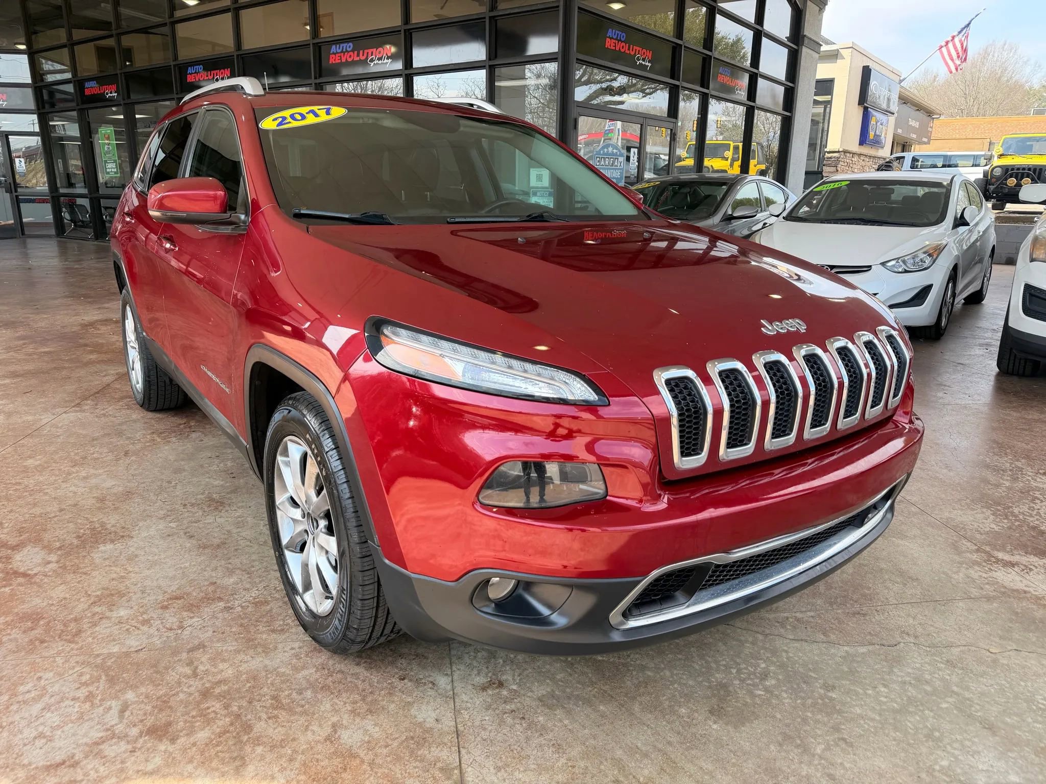 Used 2017 Jeep Cherokee Limited AWD/4WD video 1
