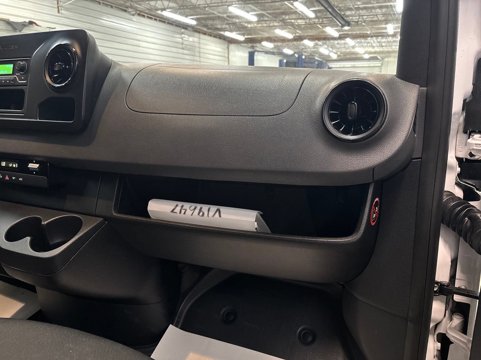 Used 2019 Mercedes-Benz Sprinter 4x4 144 image 26