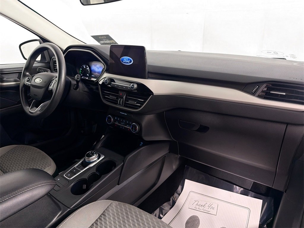 Used 2022 Ford Escape SE image 25