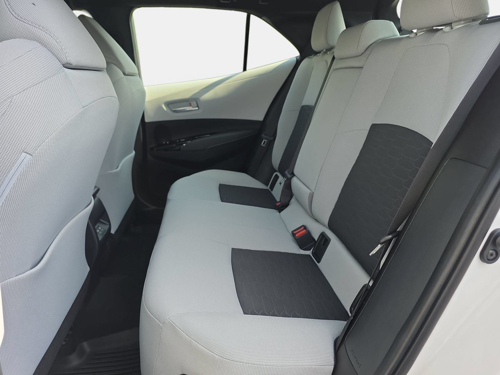 Used 2025 Toyota Corolla SE FWD image 13