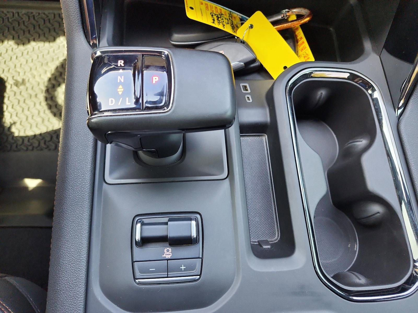 Used 2024 GMC Sierra 1500 AT4 w/ Technology Package image 24