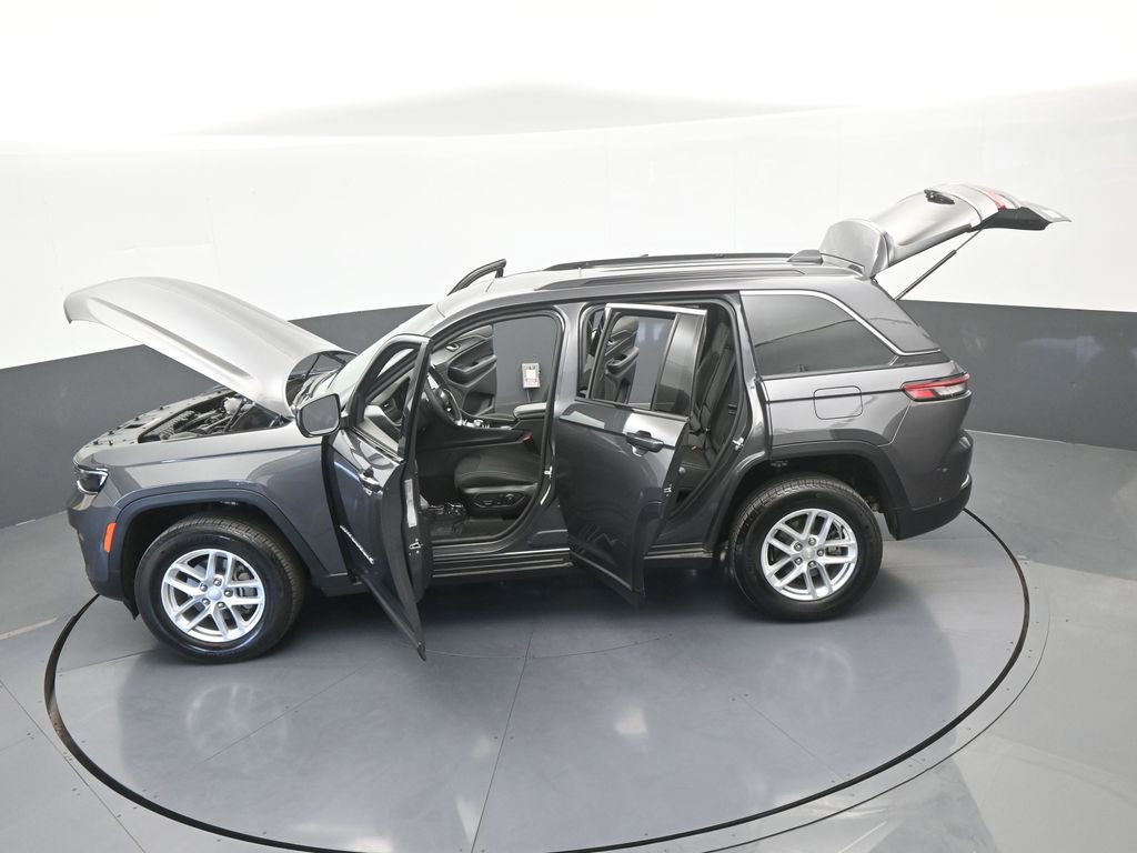 Used 2025 Jeep Grand Cherokee Laredo X RWD image 63