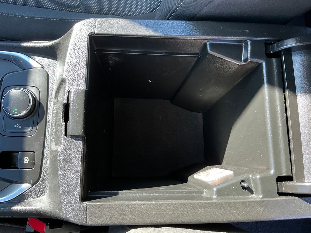 Used 2020 Chevrolet Traverse LT image 33