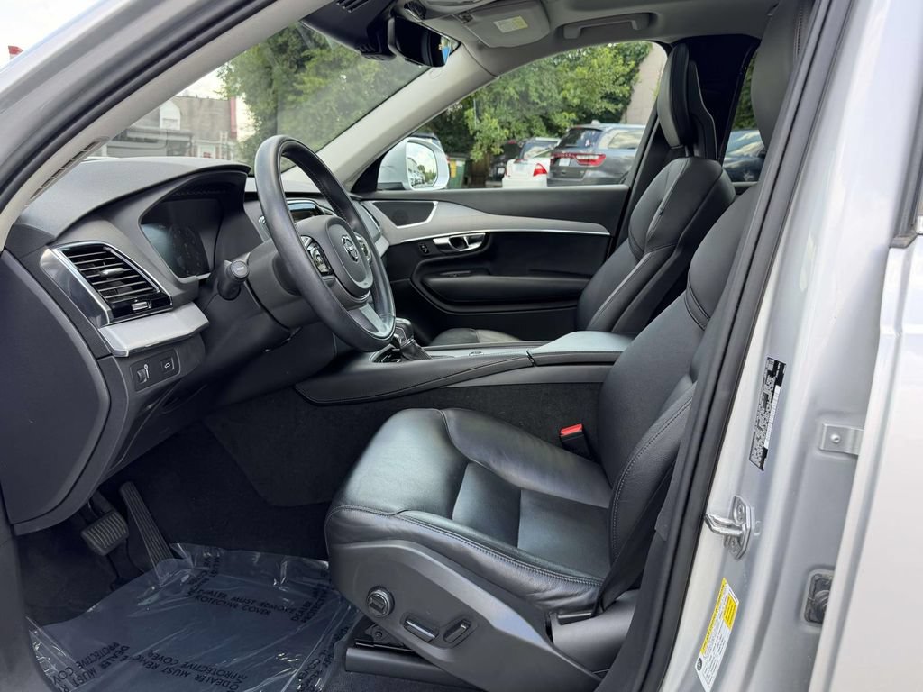 Used 2021 Volvo XC90 T5 Momentum w/ Advanced Package FWD image 16