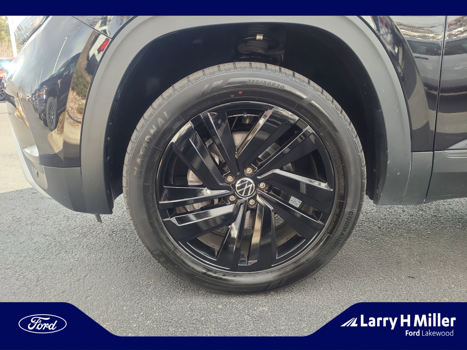 Used 2023 Volkswagen Atlas Cross Sport SE image 26