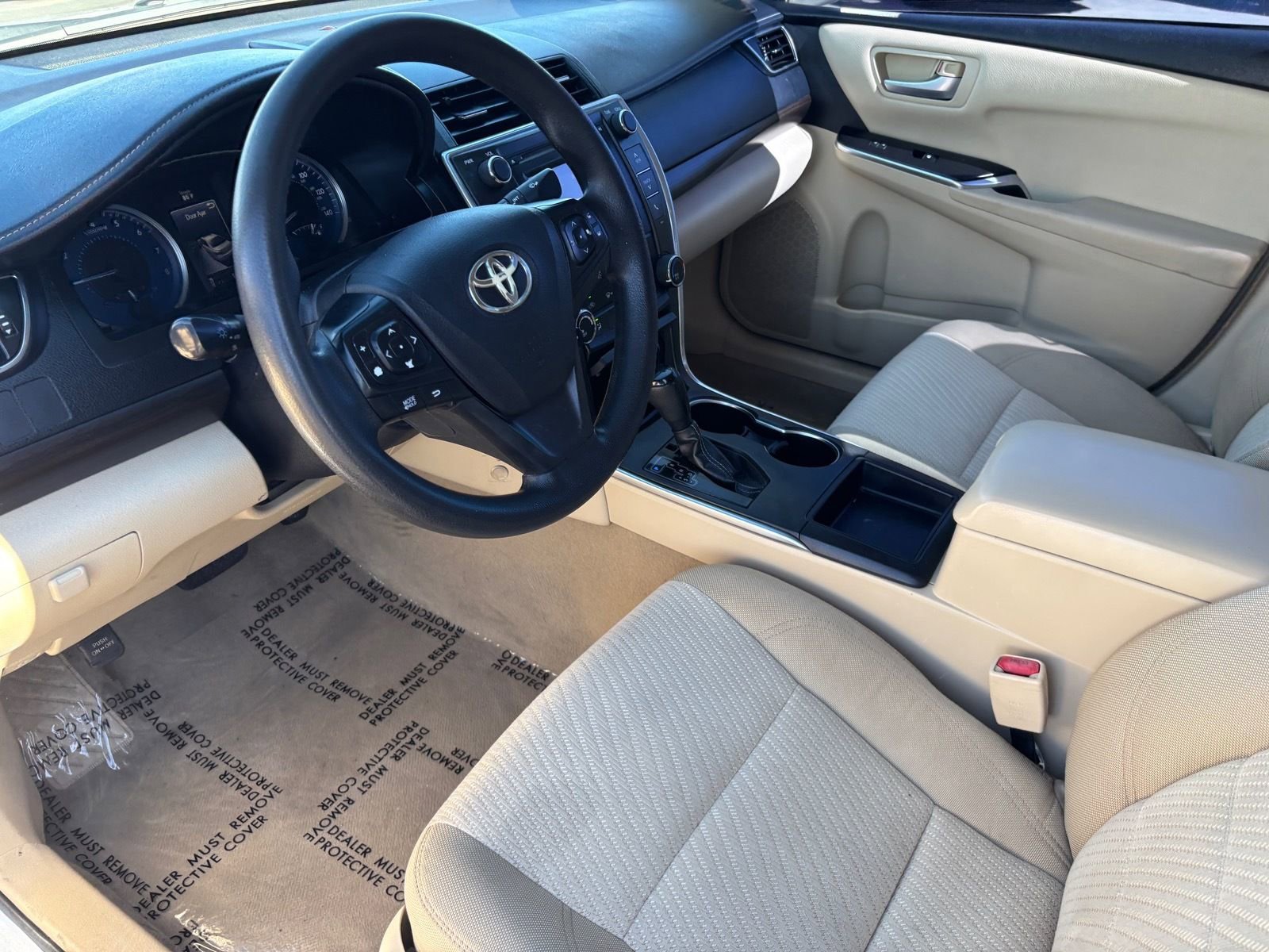 Used 2017 Toyota Camry LE image 20