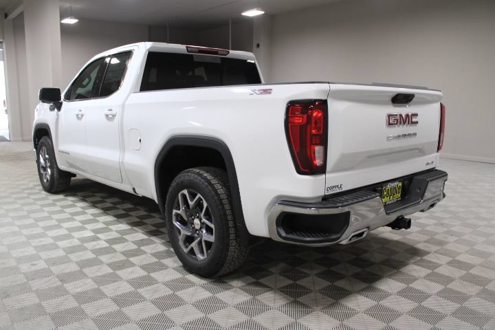 New 2026 GMC Sierra 1500 SLE w/ X31 Off-Road Package AWD/4WD image 9