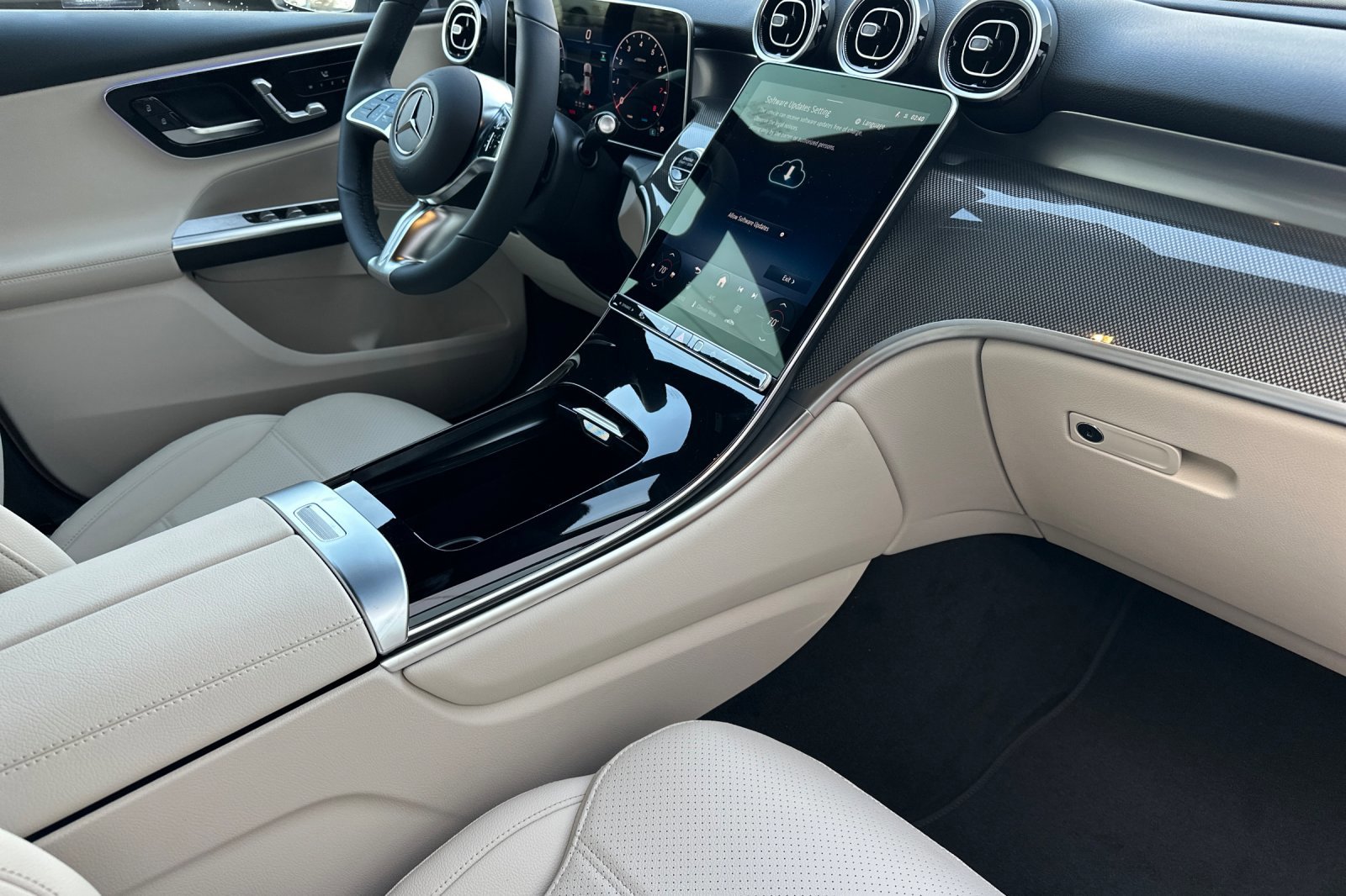 New 2026 Mercedes-Benz GLC 300 4MATIC image 16