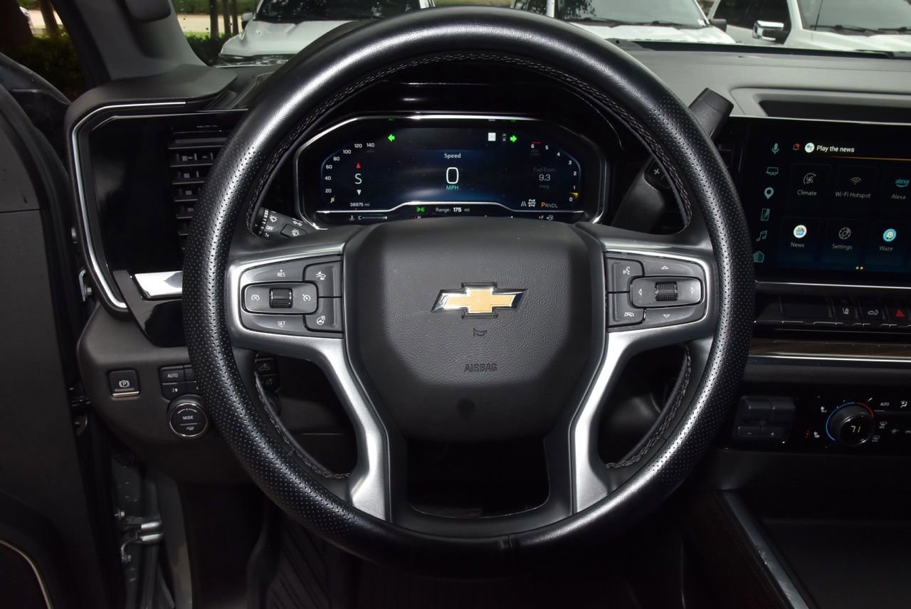 Used 2024 Chevrolet Silverado 2500 LT AWD/4WD image 22