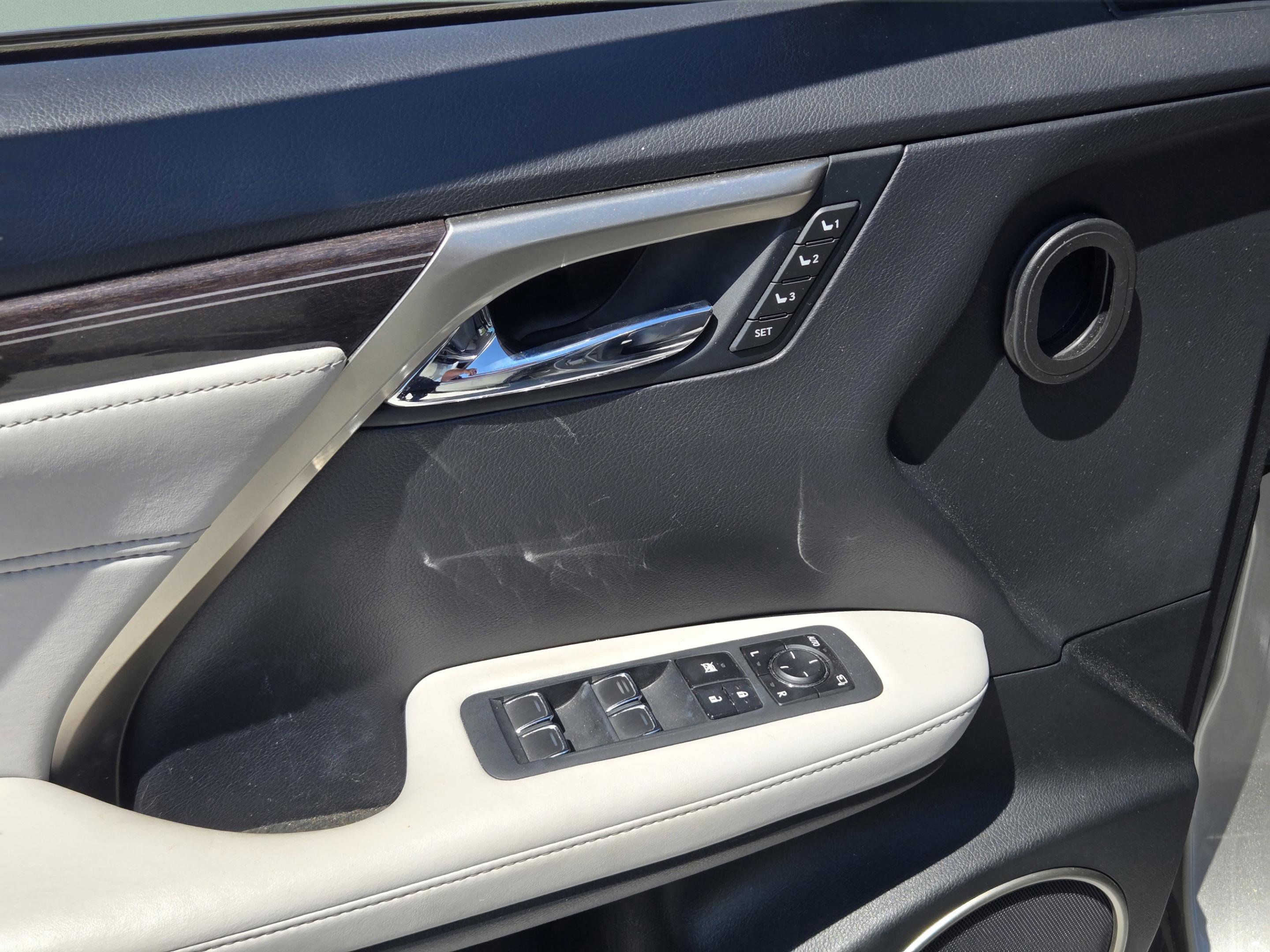Certified 2021 Lexus RX 350L Luxury w/ Accessory Package FWD image 23