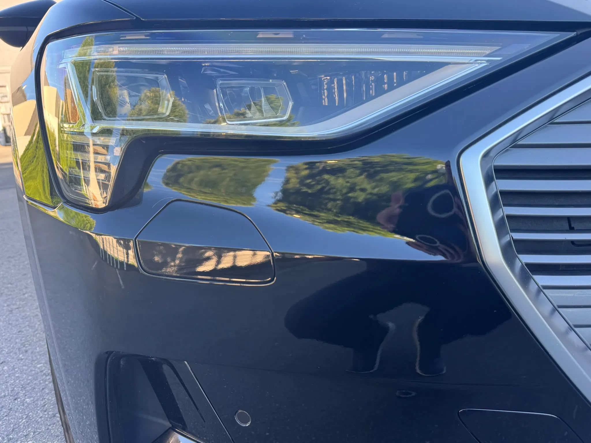 Used 2022 Audi e-tron Premium AWD/4WD image 13