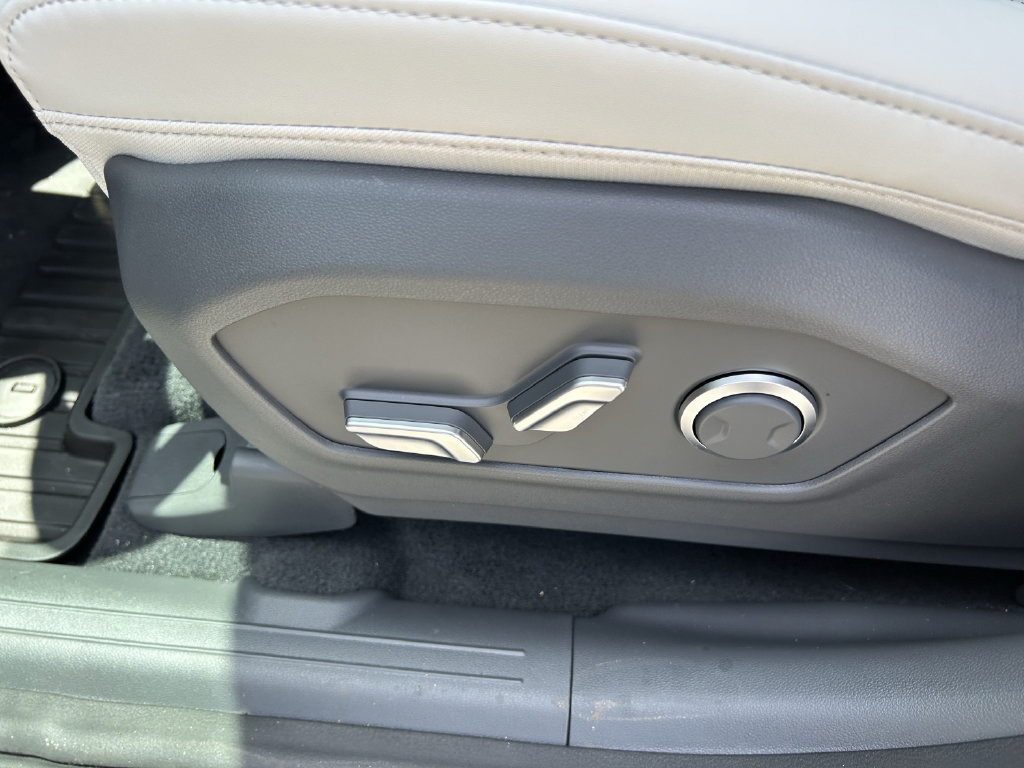 New 2026 Hyundai Santa Fe SEL FWD image 25