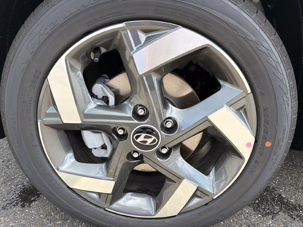 New 2026 Hyundai Venue SEL FWD image 25
