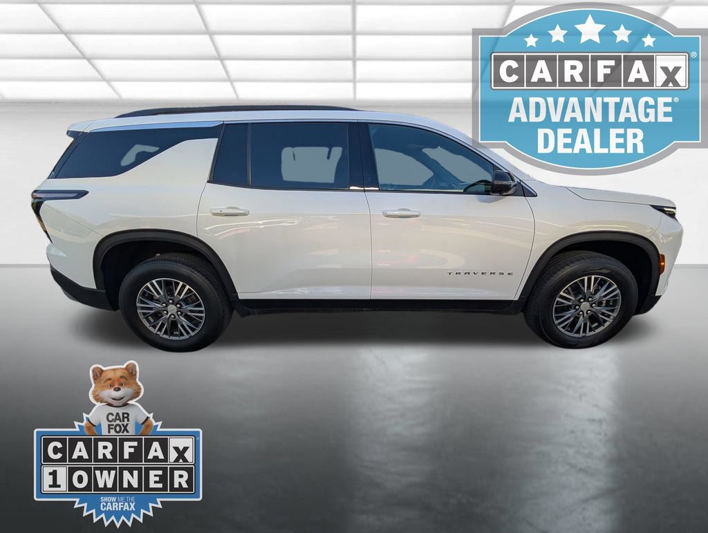 Used 2024 Chevrolet Traverse LT AWD/4WD image 31