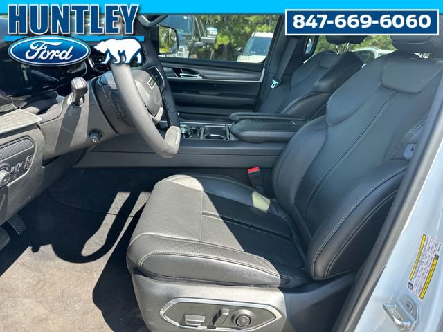 Used 2023 Jeep Wagoneer Series III w/ Convenience Group I image 18