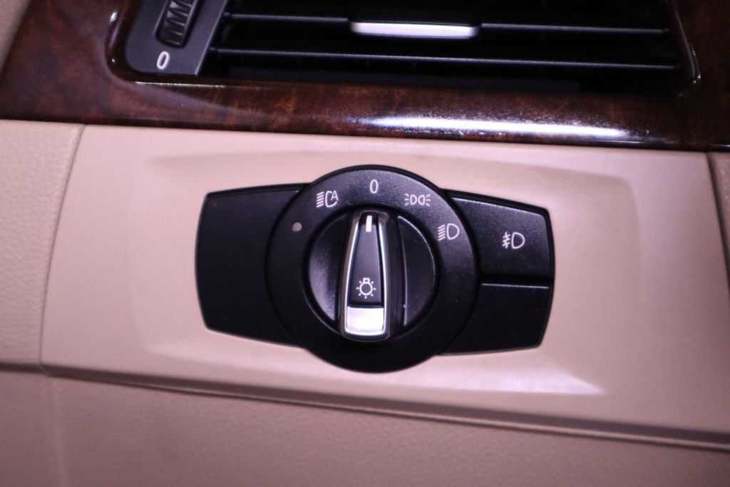 Used 2009 BMW 328i Sedan RWD image 22