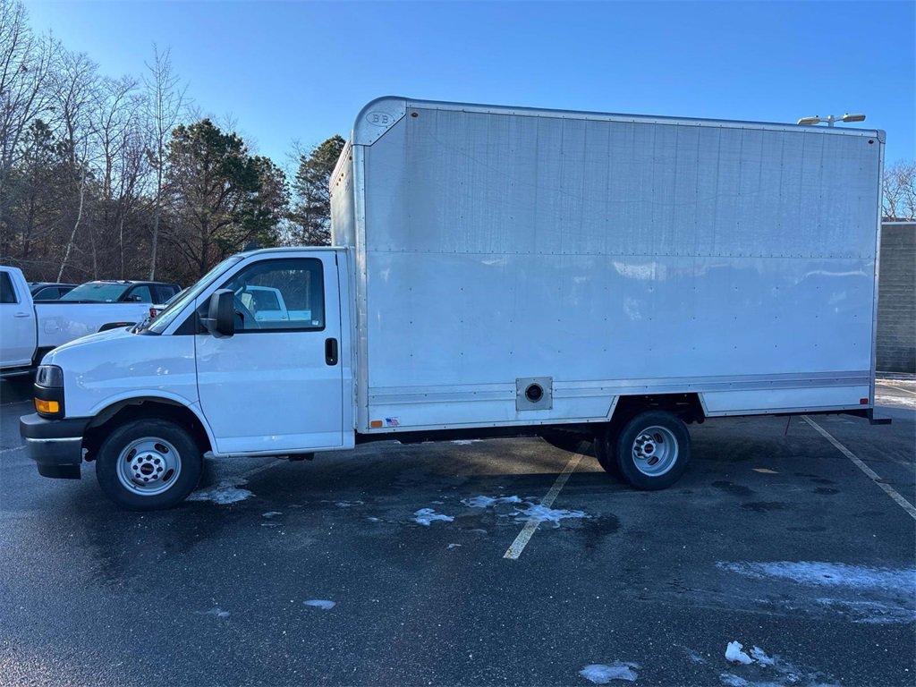 Used 2022 GMC Savana 3500 w/ Power Convenience Package image 7