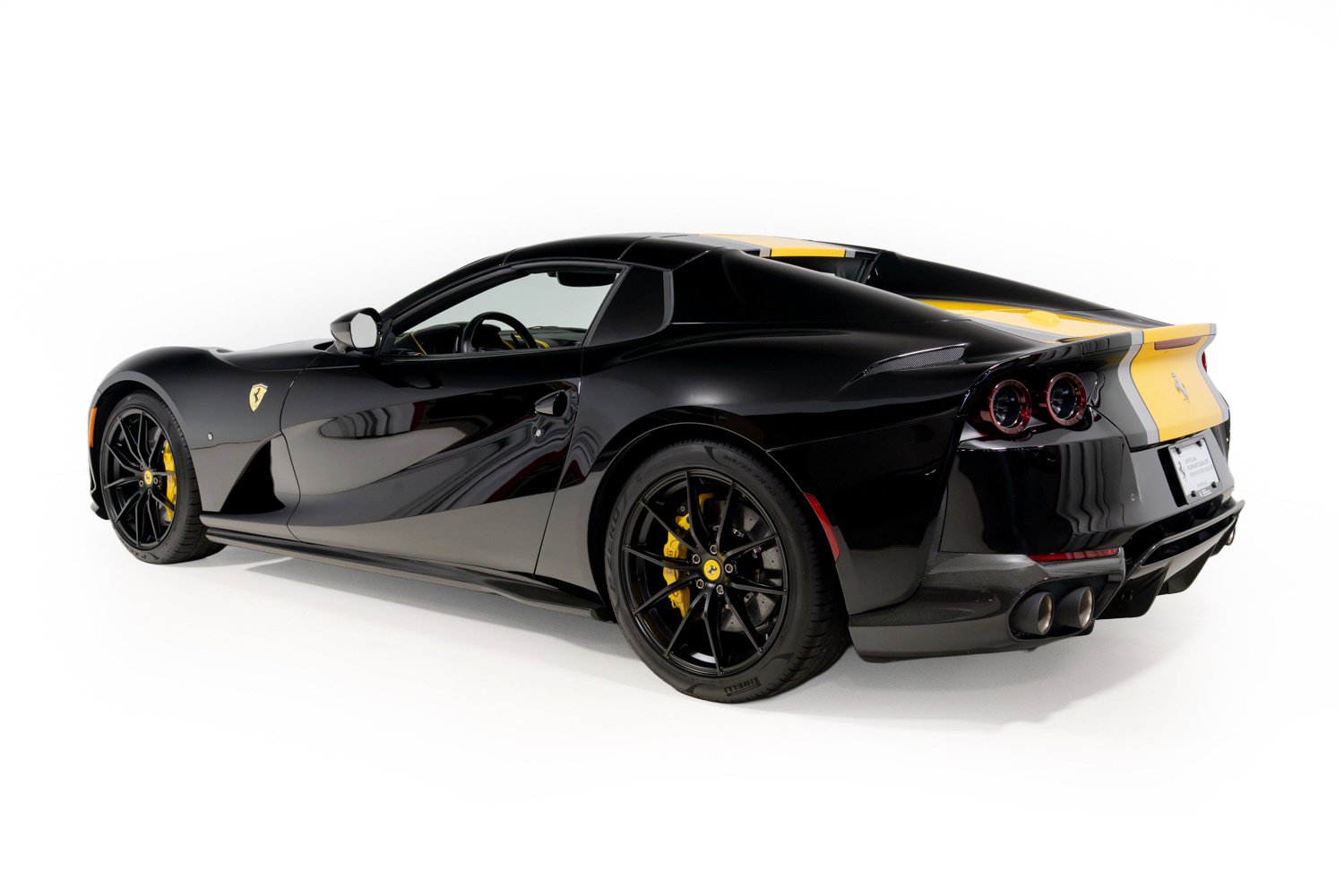 Used 2021 Ferrari 812 GTS image 4