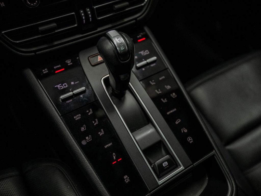 Used 2022 Porsche Macan S image 22