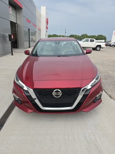 Used 2021 Nissan Altima 2.5 Platinum AWD/4WD image 3