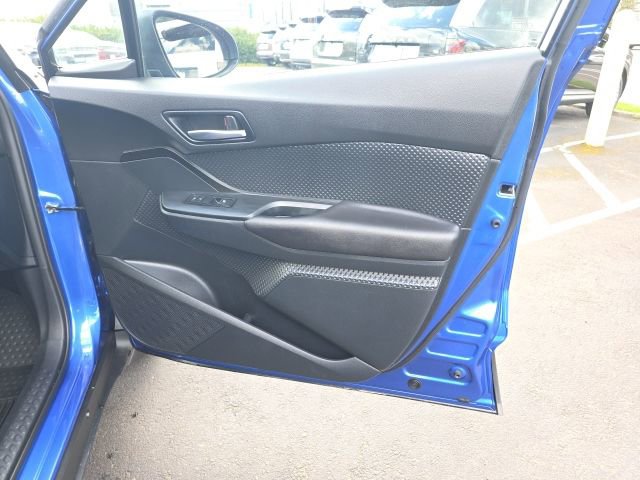 Used 2018 Toyota C-HR XLE image 20