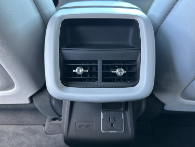 Certified 2024 Cadillac Lyriq Sport AWD/4WD image 27