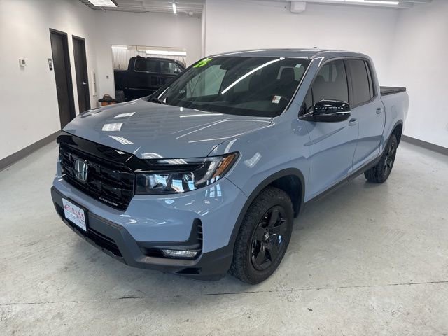 Used 2025 Honda Ridgeline Black Edition image 4