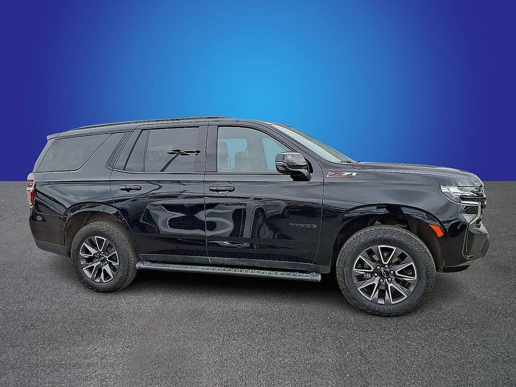 Used 2023 Chevrolet Tahoe Z71 w/ Luxury Package AWD/4WD image 4
