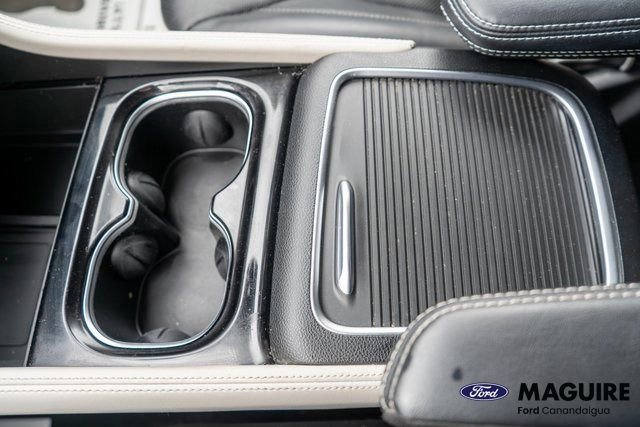 Used 2021 Chrysler Pacifica Limited w/ Uconnect Theater Family Group image 36