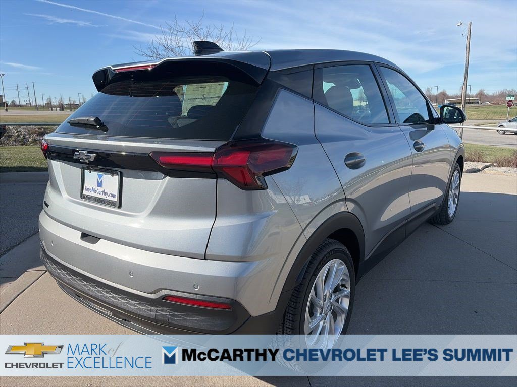 New 2027 Chevrolet Bolt LT w/ Comfort Package FWD image 8