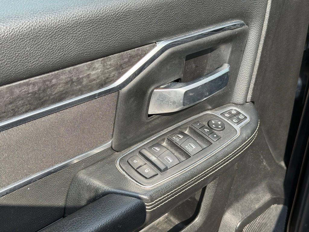 Used 2024 RAM 3500 Big Horn w/ Night Edition AWD/4WD image 13