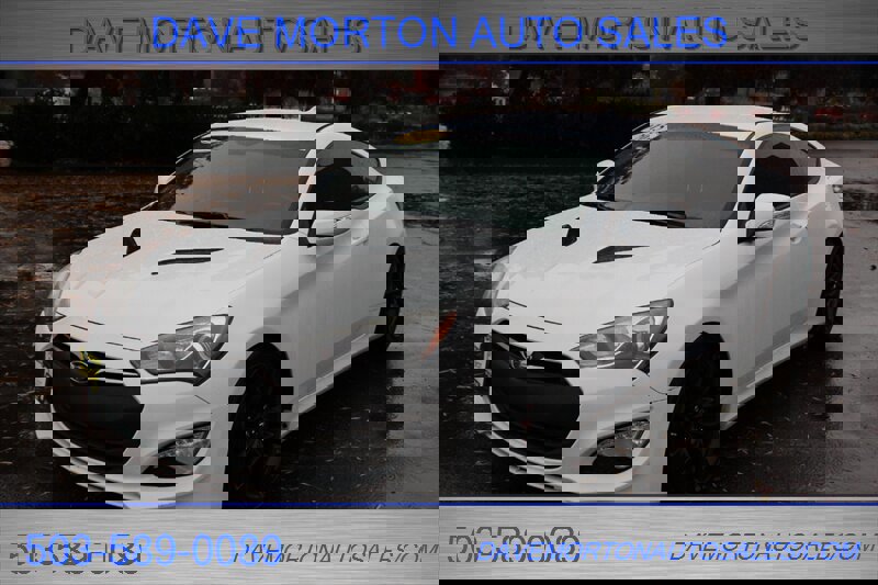 Used 2015 Hyundai Genesis 3.8 image 2