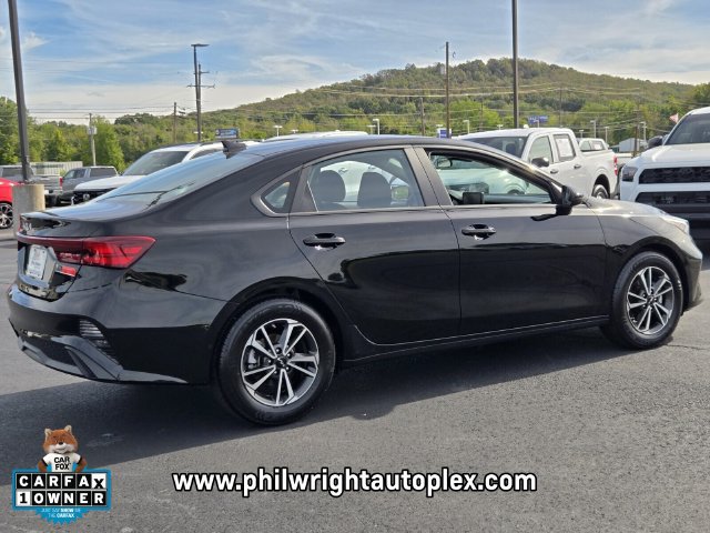 Used 2024 Kia Forte LXS FWD image 3