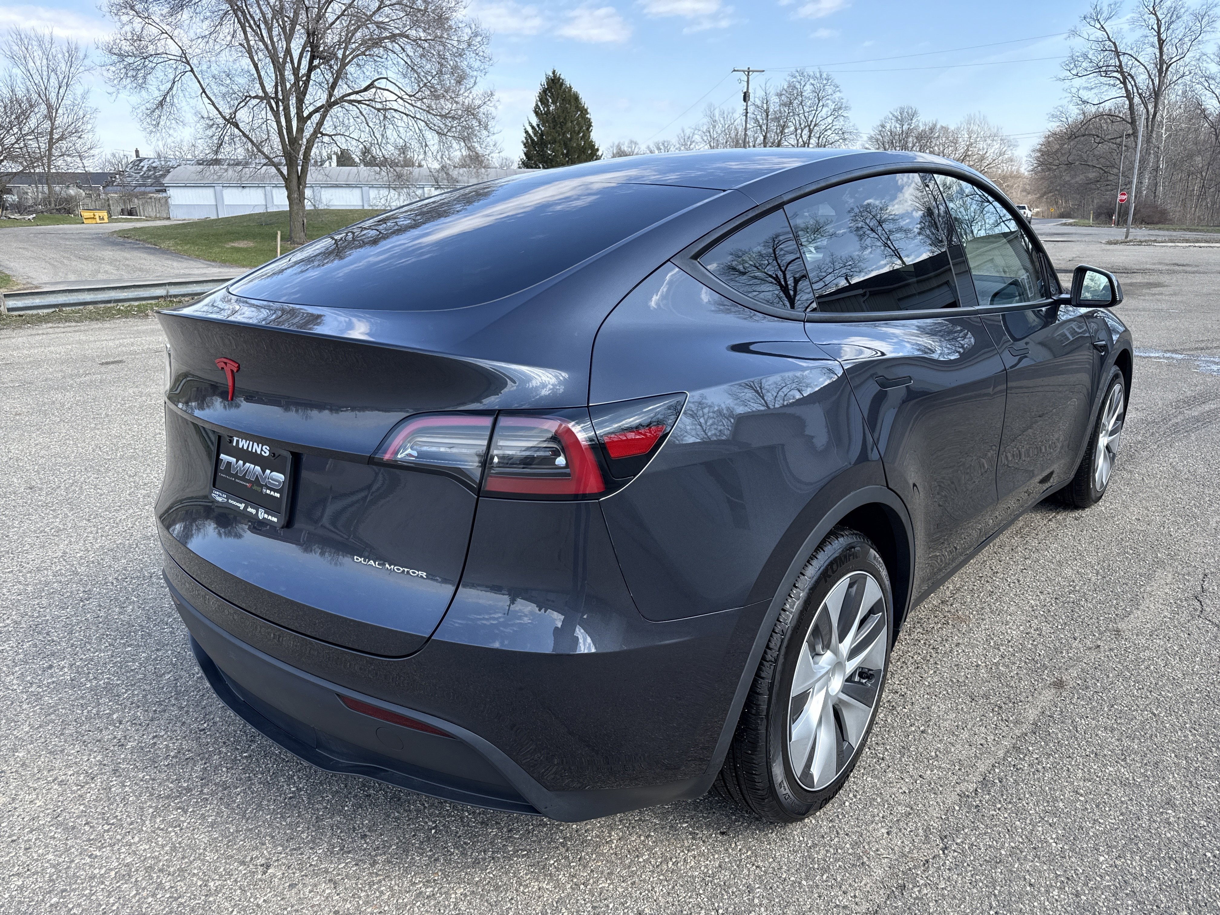 Used 2024 Tesla Model Y Long Range image 7