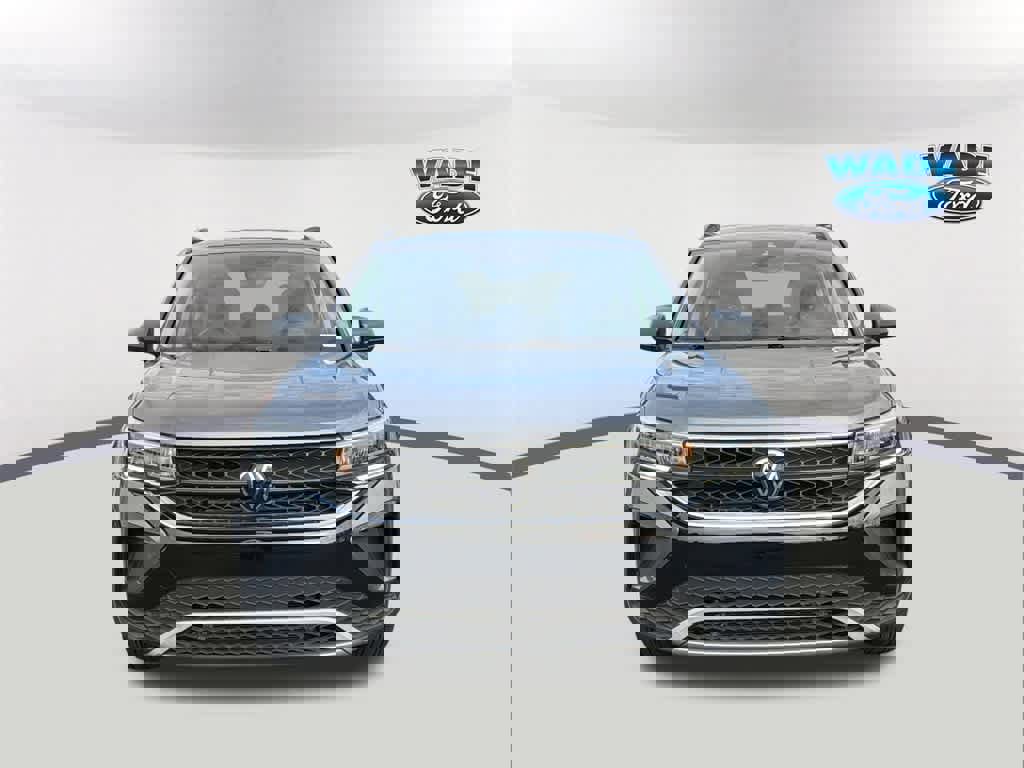 Used 2024 Volkswagen Taos S image 2