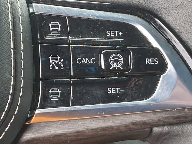 Used 2024 Jeep Grand Cherokee Overland w/ Adv Protech Group III AWD/4WD image 22