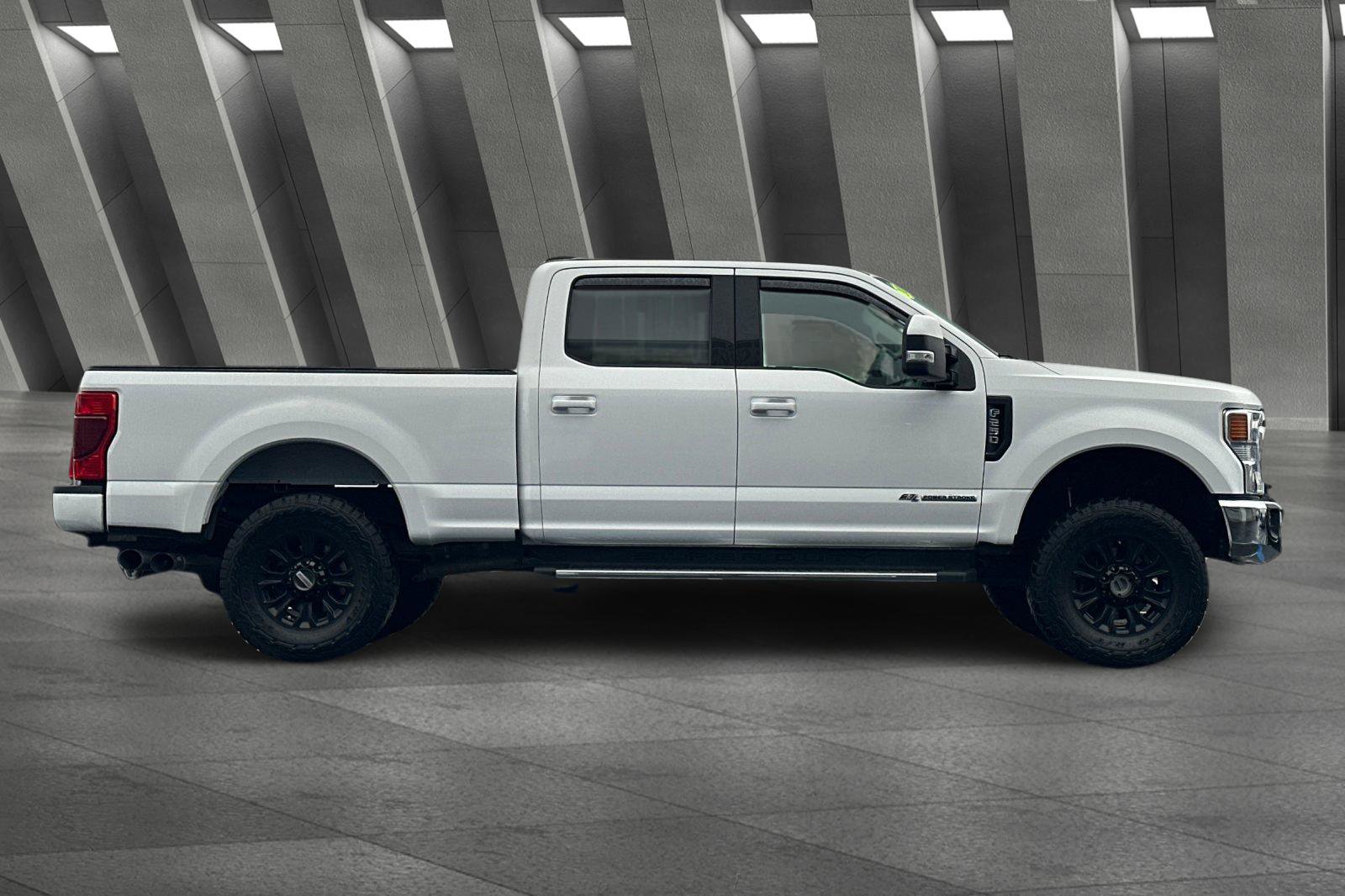 Used 2020 Ford F250 Lariat w/ Lariat Value Package image 3