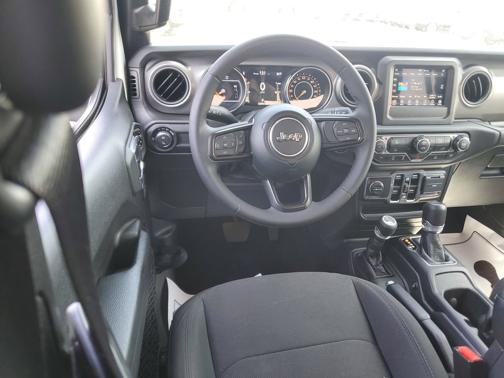Certified 2023 Jeep Gladiator Mojave AWD/4WD image 10