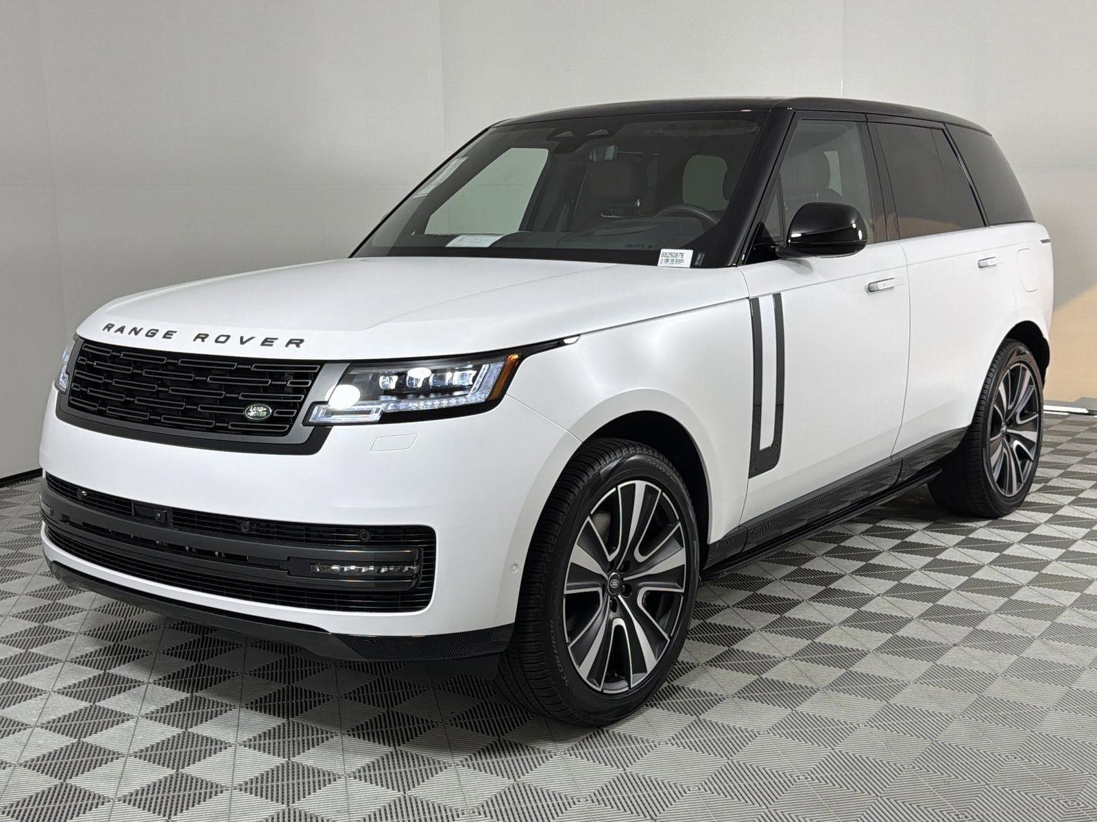 New 2025 Land Rover Range Rover SE
