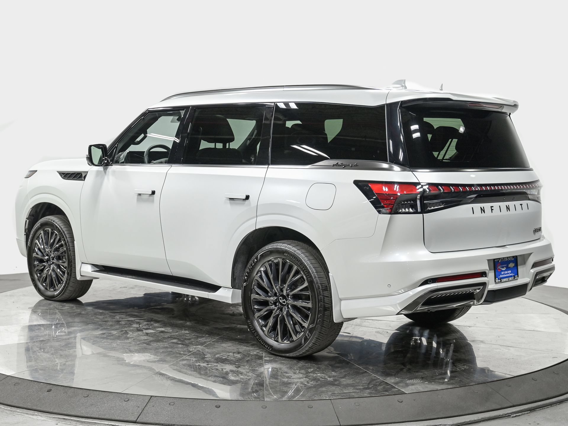 Used 2026 INFINITI QX80 Autograph w/ Premium Cargo Package AWD/4WD image 4
