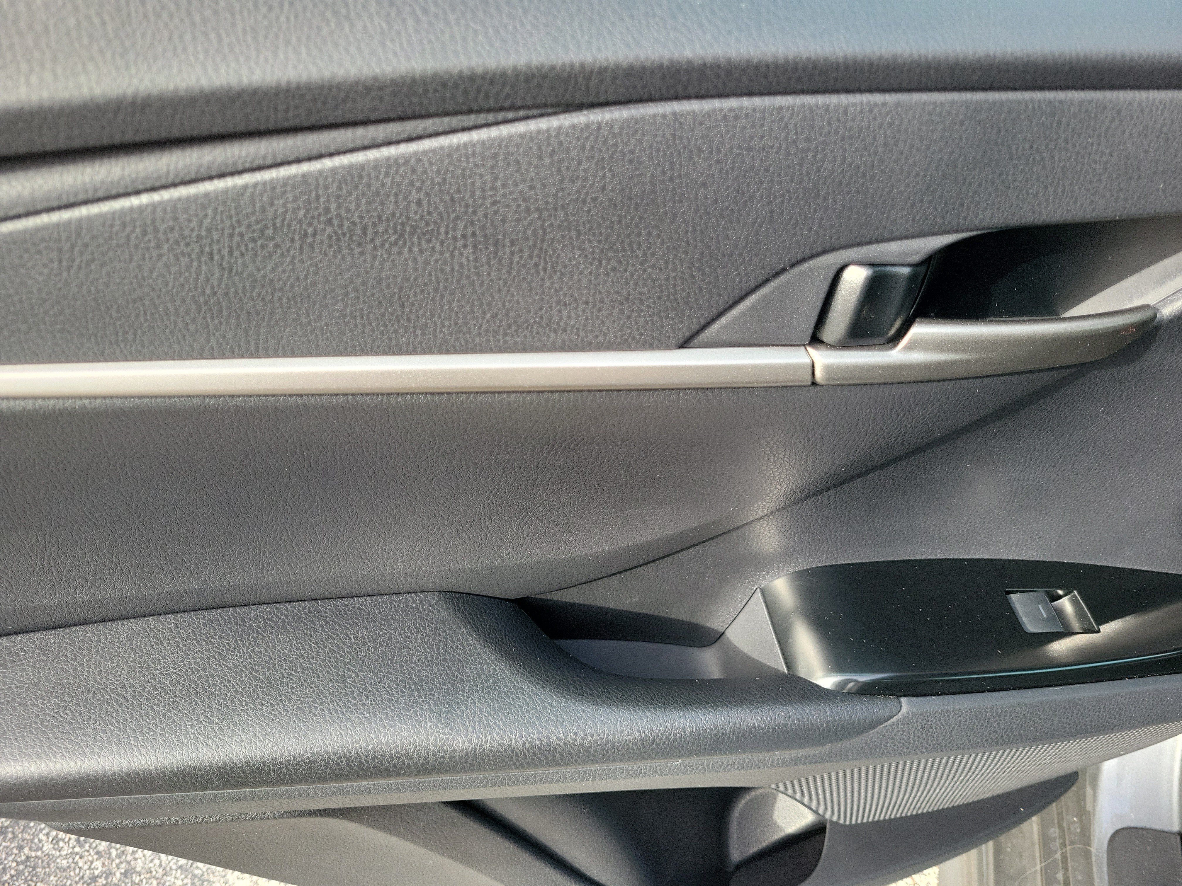 Used 2026 Toyota Camry SE FWD image 11
