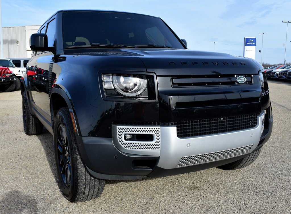 Used 2025 Land Rover Defender 110 S image 8