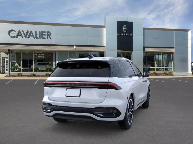 New 2026 Lincoln Nautilus Reserve image 8