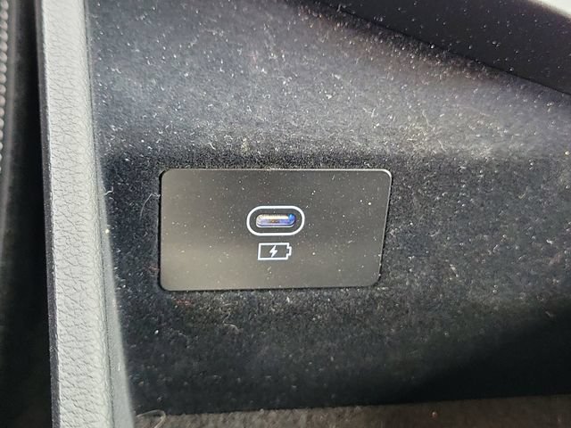 Used 2025 Genesis G70 2.5T AWD/4WD image 33