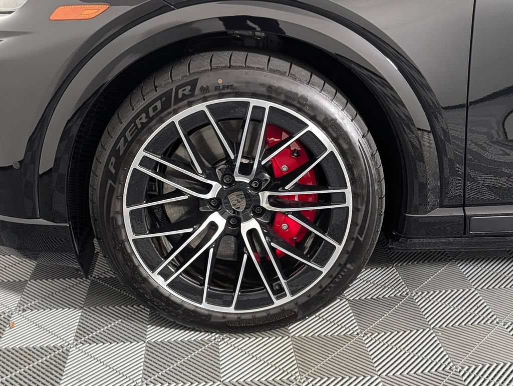 New 2026 Porsche Cayenne Turbo AWD/4WD image 11