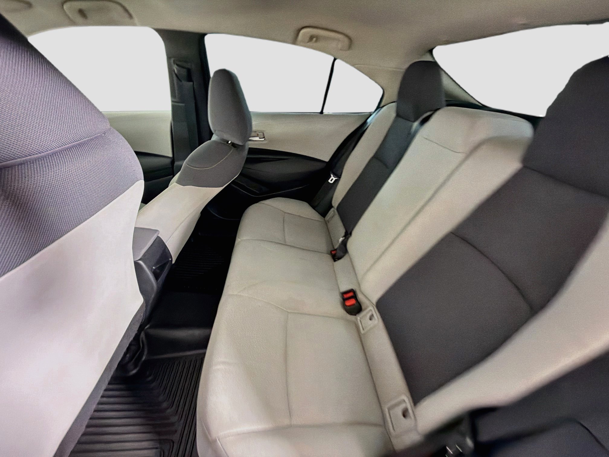 Used 2021 Toyota Corolla L FWD image 26
