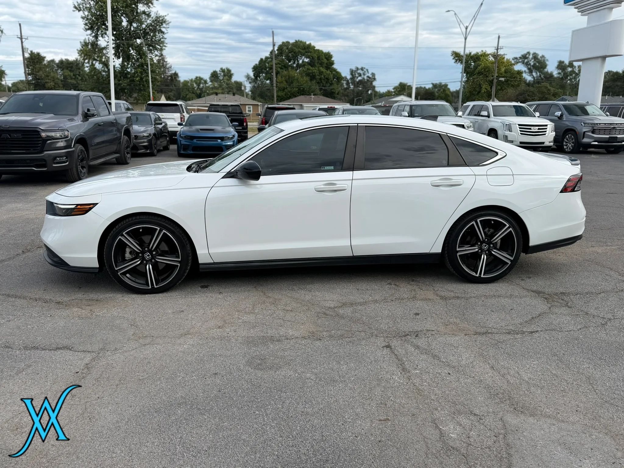 Used 2023 Honda Accord Sport image 4