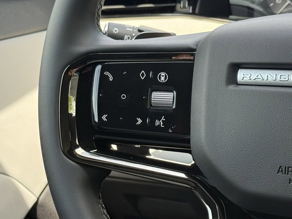 New 2026 Land Rover Range Rover Evoque Dynamic SE image 19