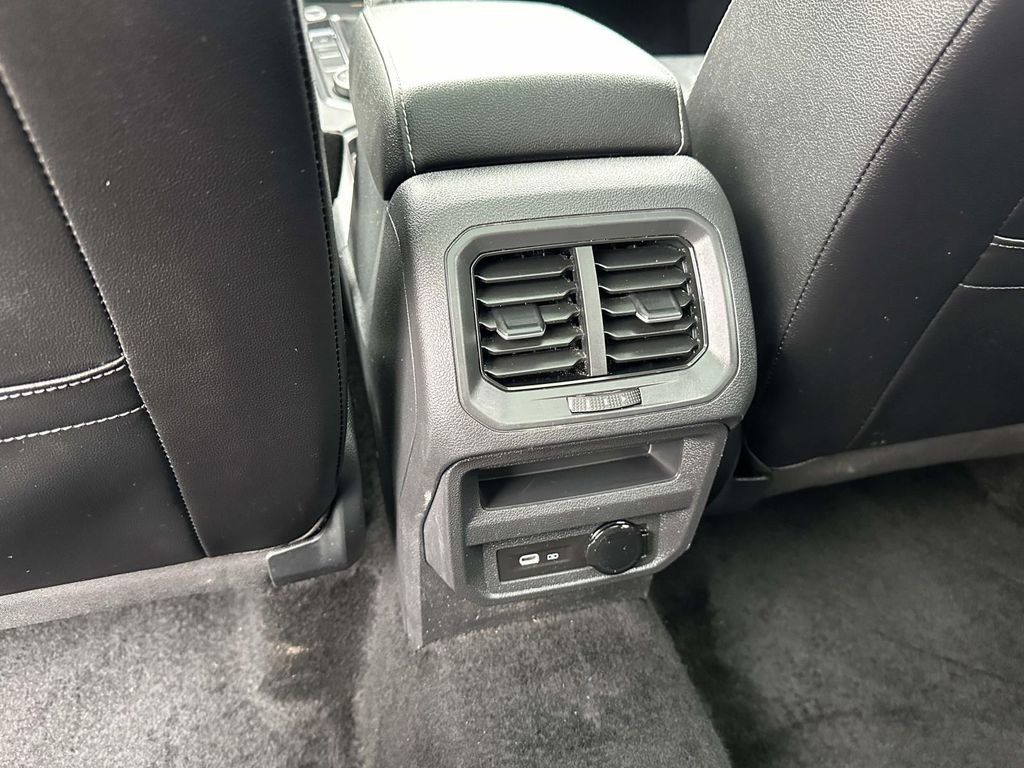 Certified 2024 Volkswagen Tiguan SEL R-Line image 16