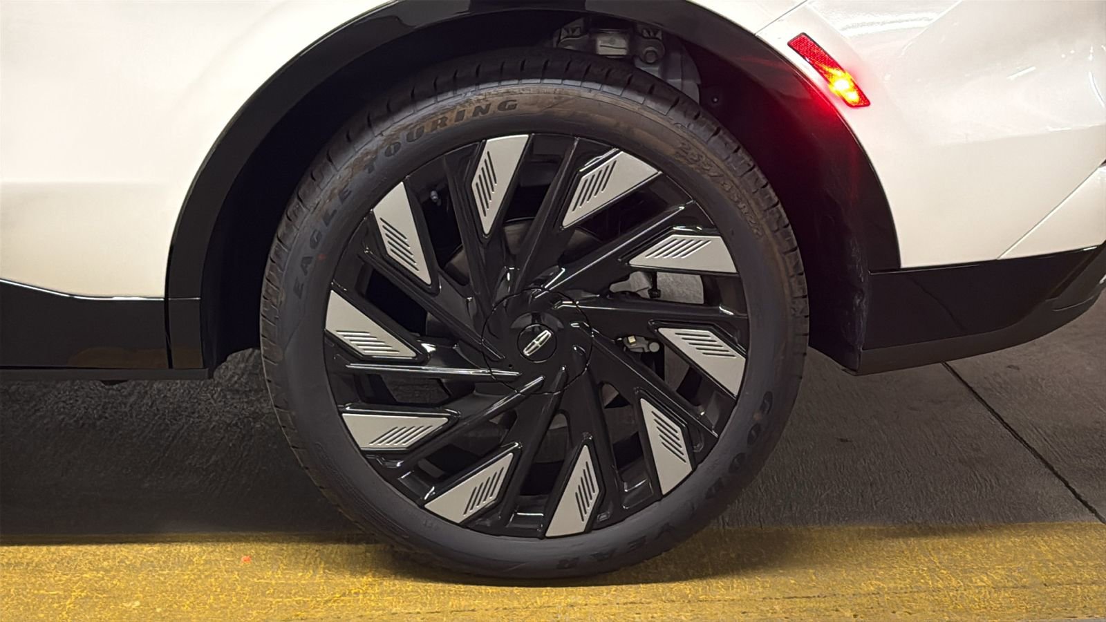 New 2026 Lincoln Nautilus Reserve AWD/4WD image 4